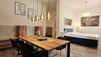 Apartmán - mezi stromy
