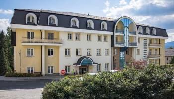 Hotel Bezruč*** (Priessnitzovy léčebné lázně)