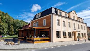 Schrothovy léčebné lázně (Hotel Lípa)